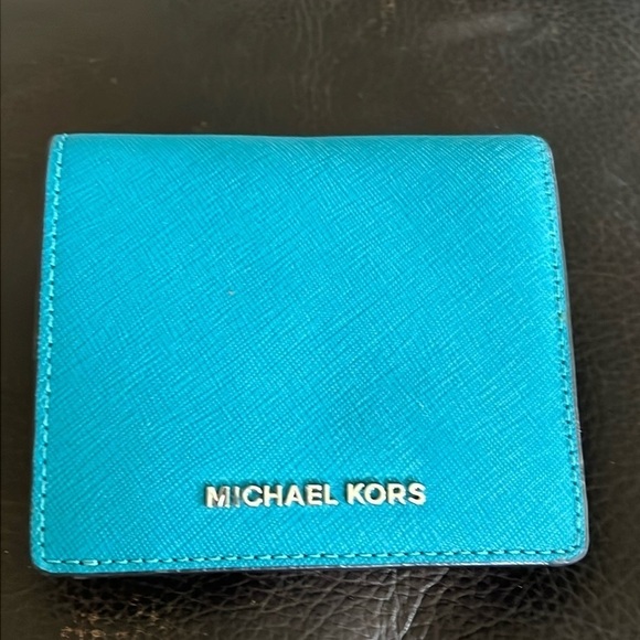 NEW Michael Kors Wallet - Picture 1 of 5
